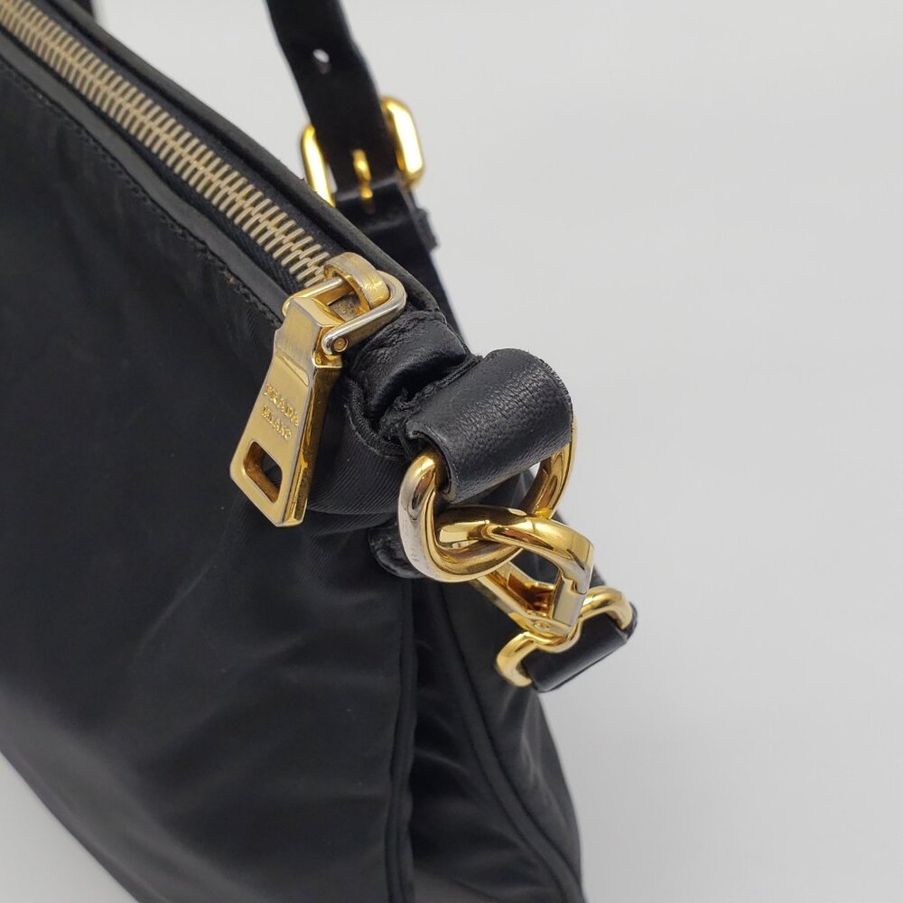 Authentic Prada Tessuto Nylon Shoulder Bag 320-110325 - Picture 5 of 16